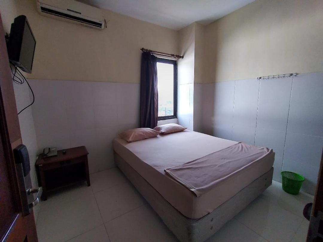 Golden Inn Ambon Exterior foto
